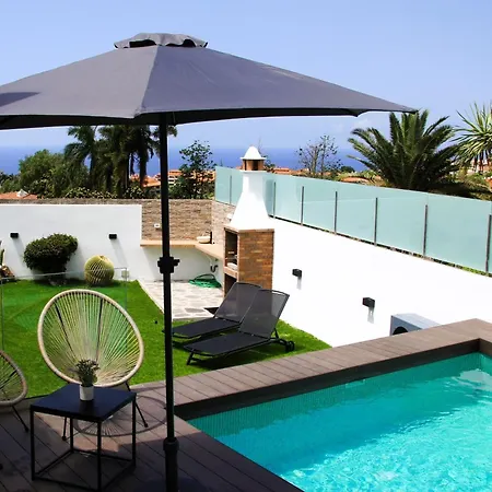 Hébergement de vacances Brisamar Mit Meerblick Und Beheiztem Pool