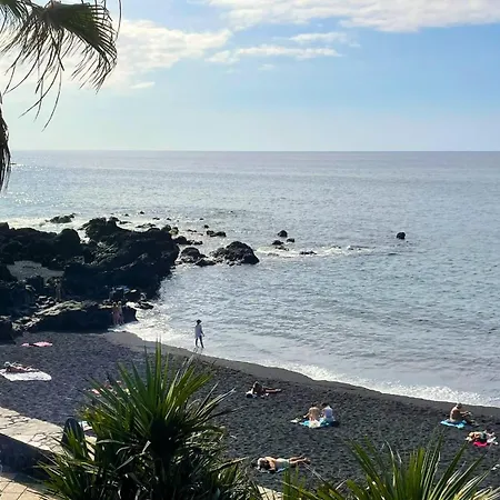 Hébergement de vacances Brisamar Mit Meerblick Und Beheiztem Pool *